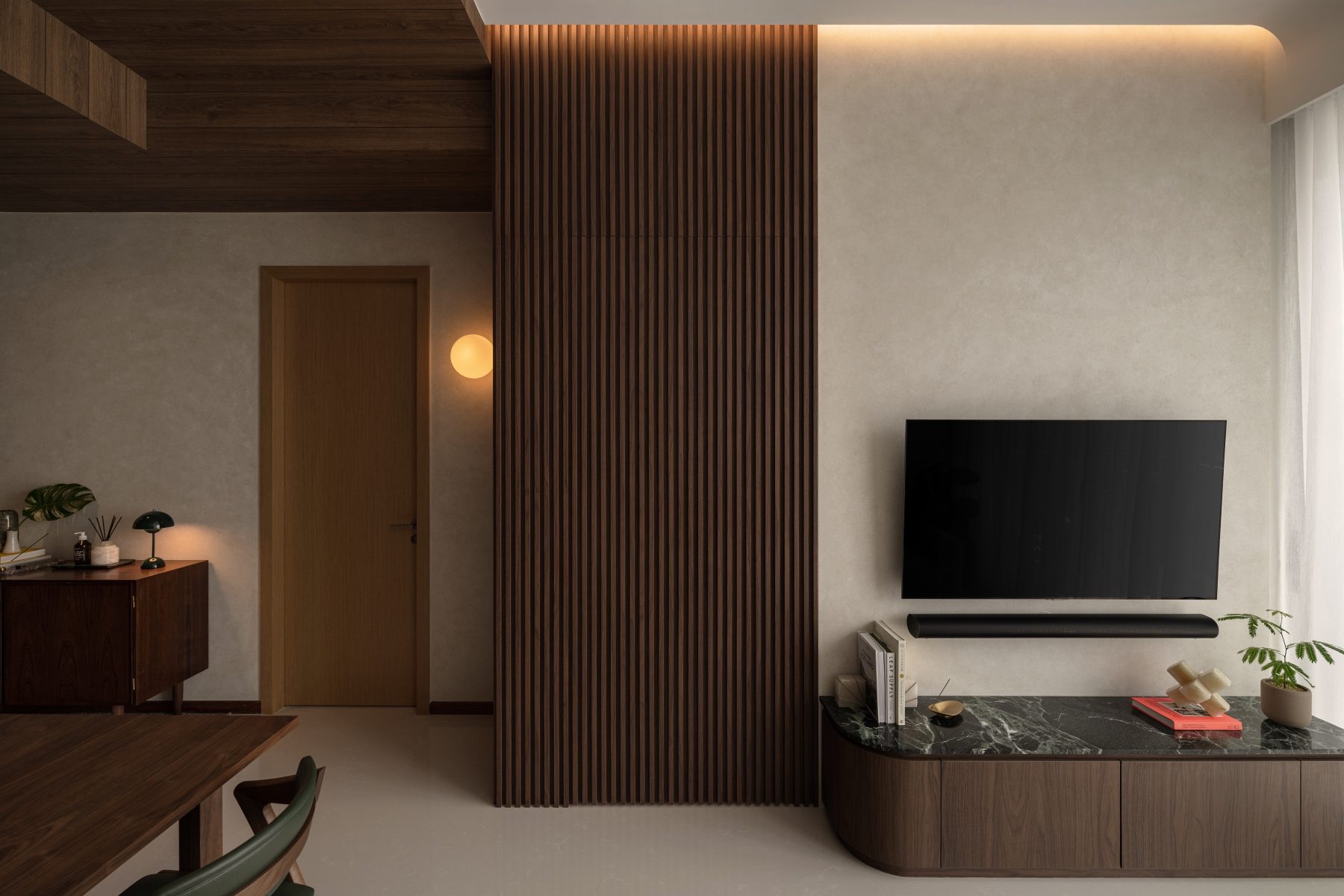 Voilà interior with timber feature wall